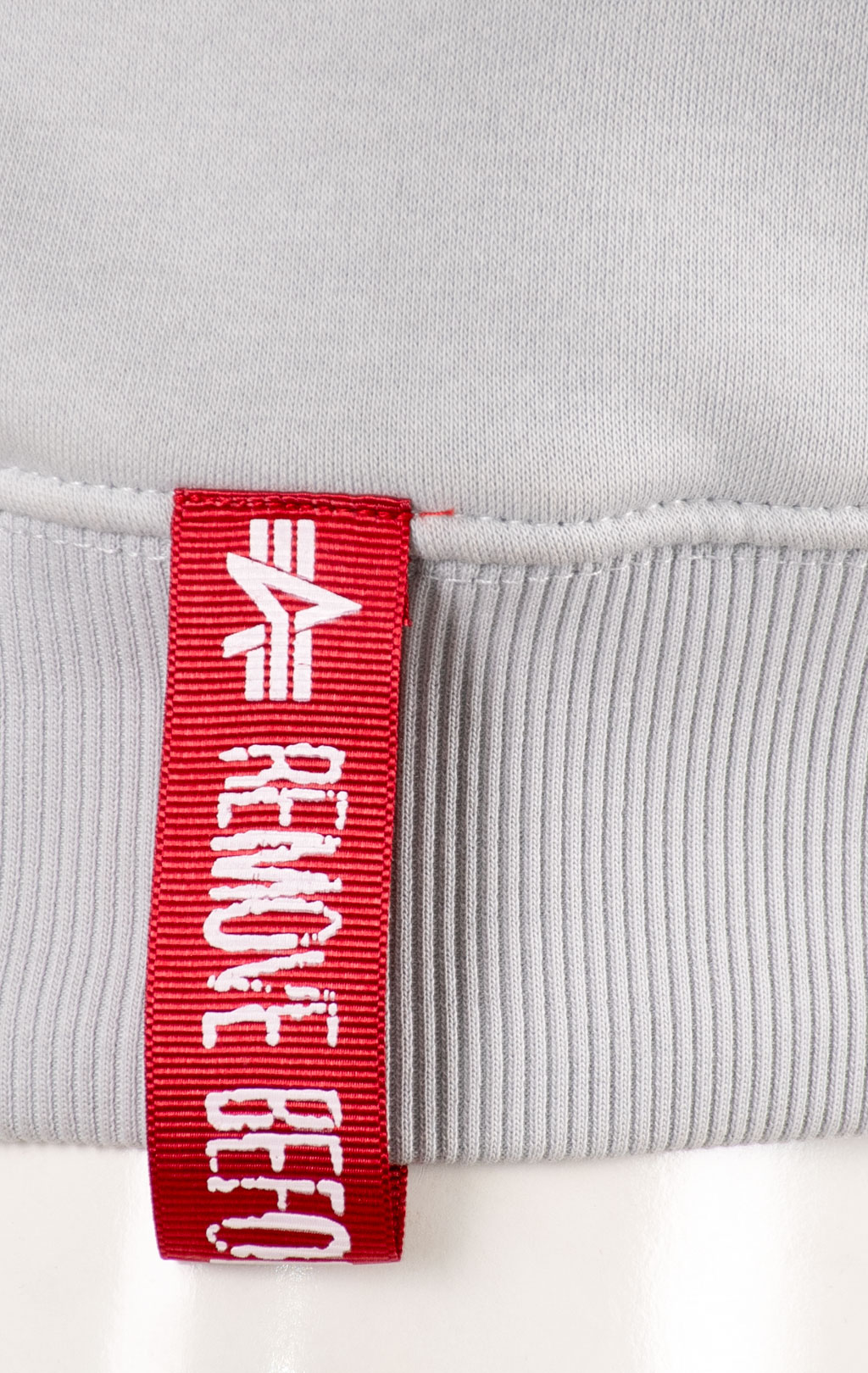 Свитшот ALPHA INDUSTRIES BASIC SWEATER pastel grey 