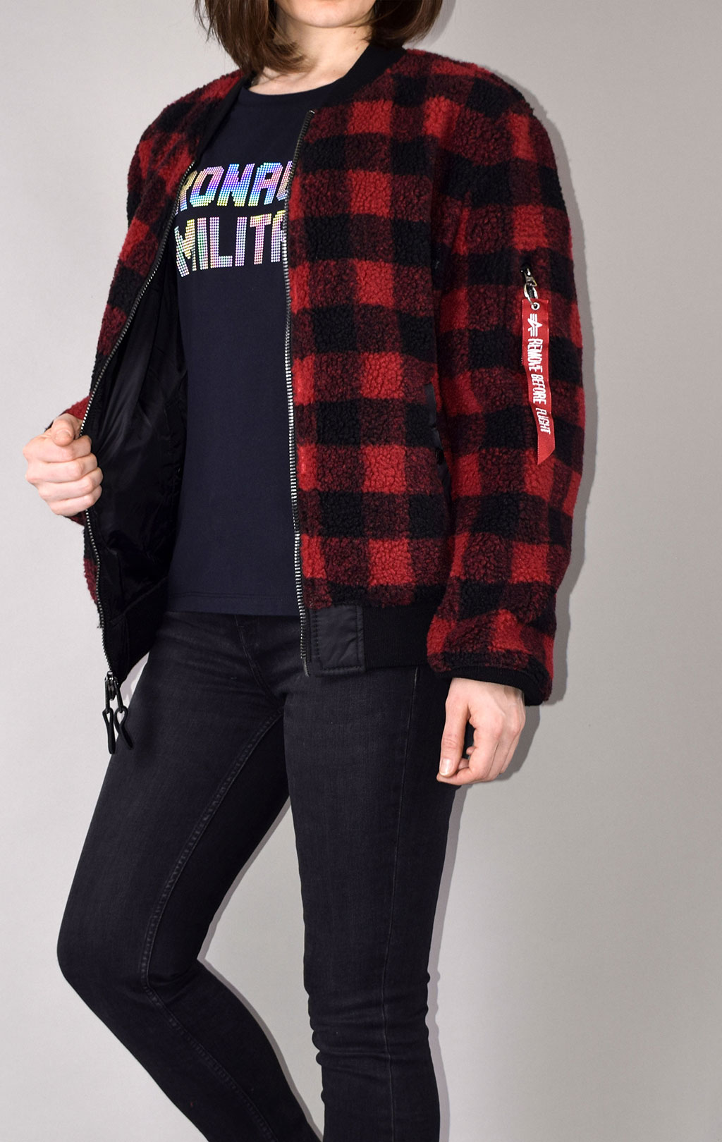 Женская куртка-пилот ALPHA INDUSTRIES 2-х сторонняя SHERPA L-2B FW 21 m red plaid 