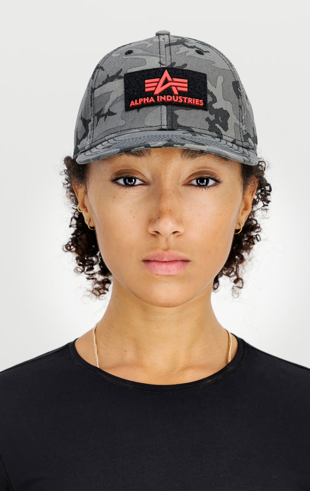 Бейсболка ALPHA INDUSTRIES VELCRO CAP II black camo 