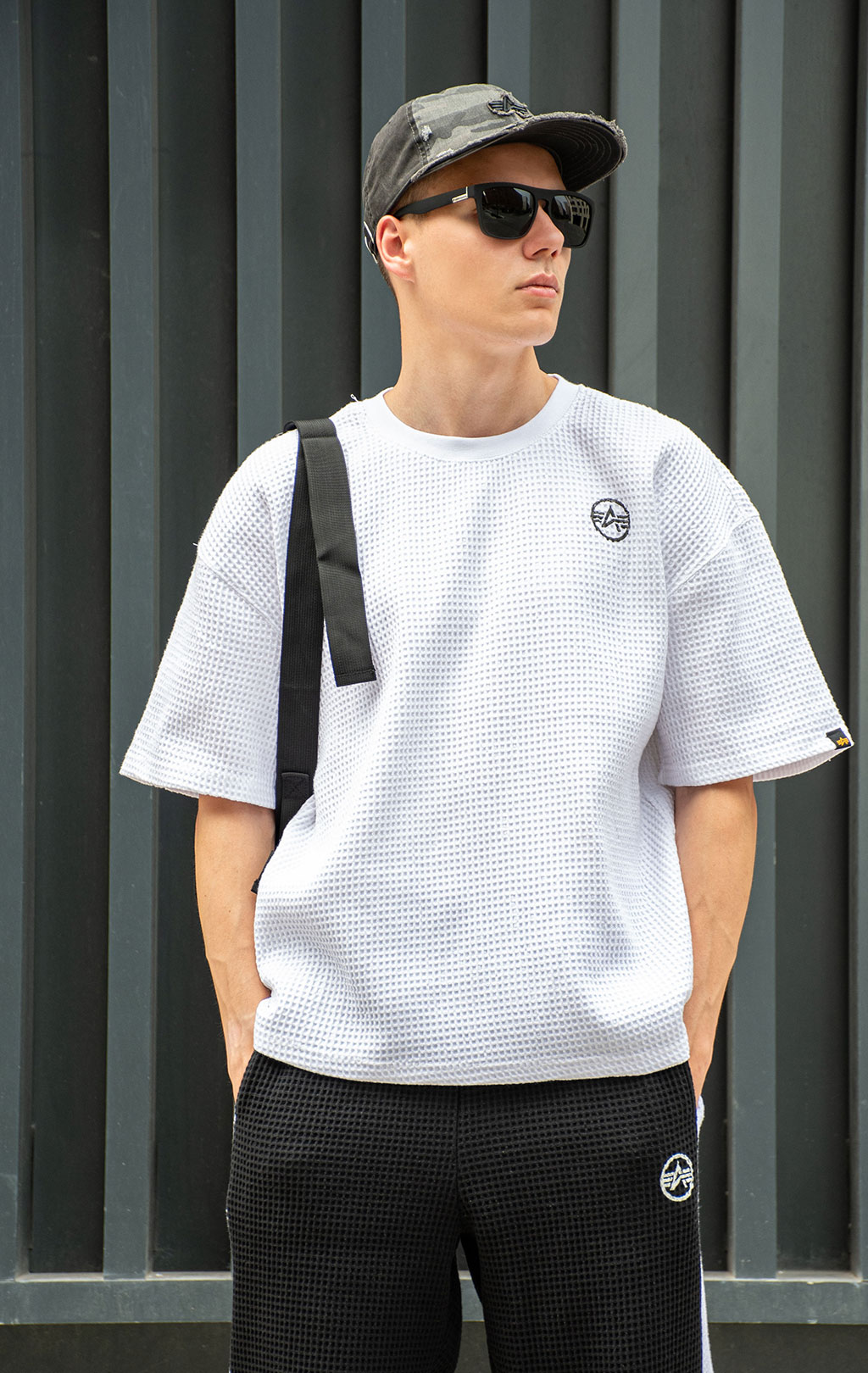 Футболка ALPHA INDUSTRIES STUDIO WAFFLE T white 