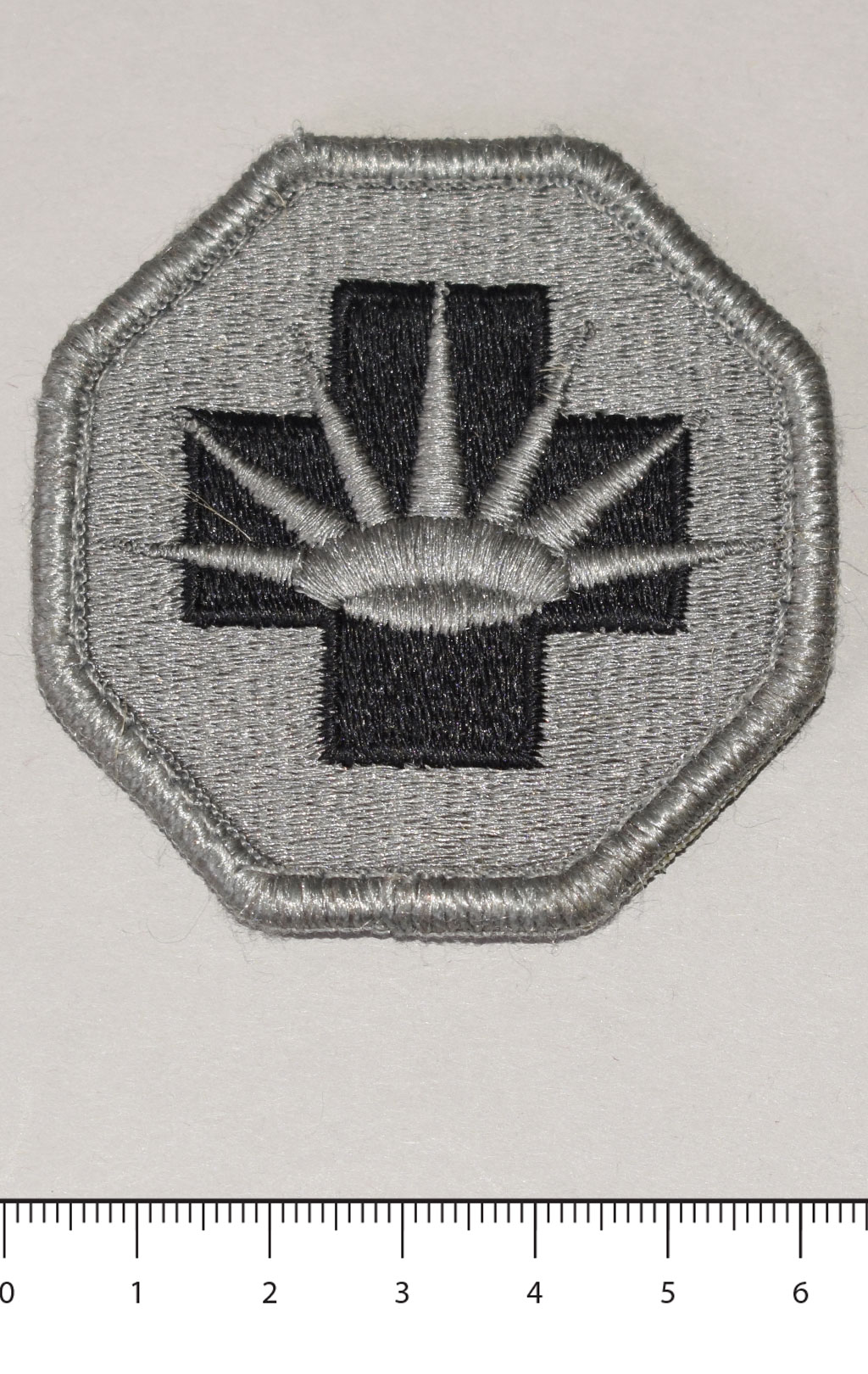 Нашивка нарукавная 8TH MEDICAL BDE foliage (071107) США