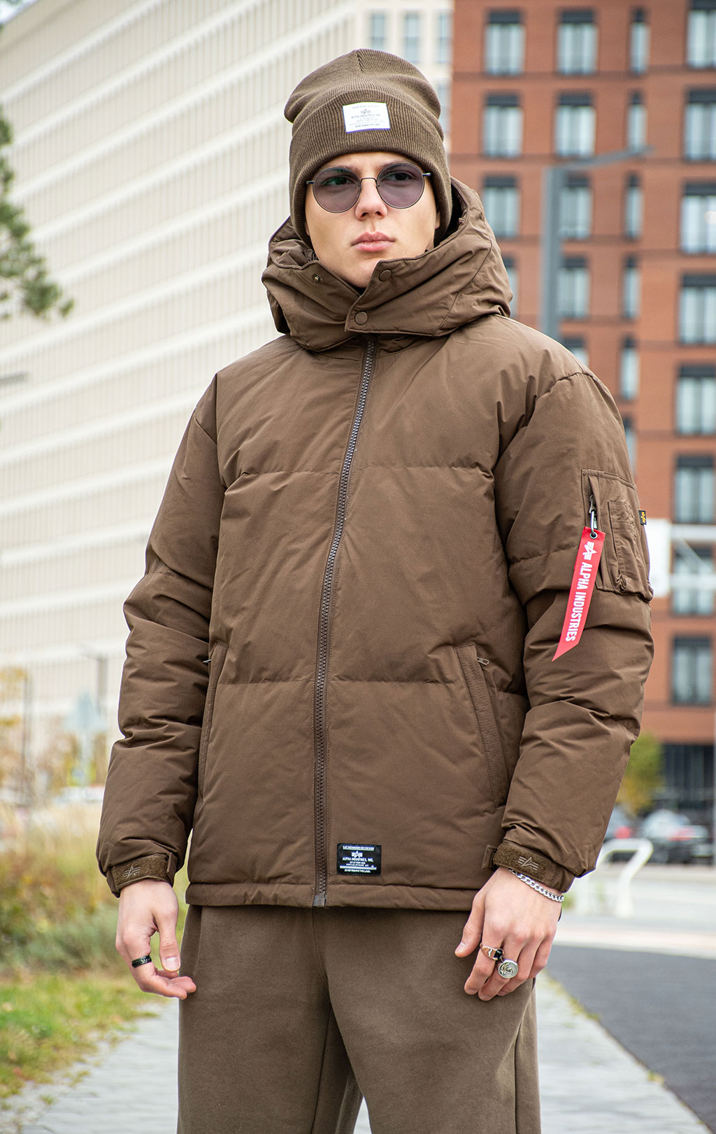 Куртка ALPHA INDUSTRIES PUFFER PARKA FW 25/26 espresso 