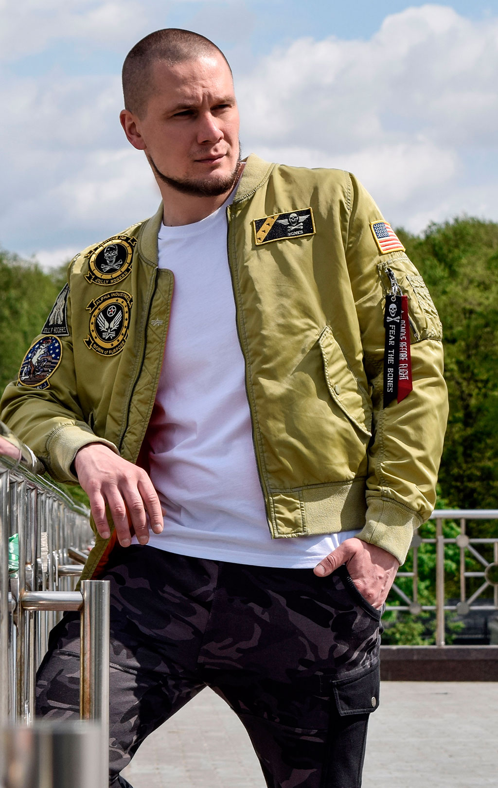 Ветровка-бомбер ALPHA INDUSTRIES FEAR THE BONES BATTLEWASH L-2B neon yellow 