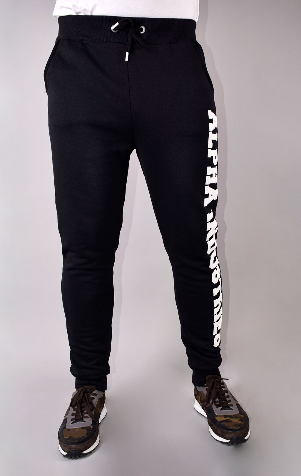 Брюки спортивные джоггеры ALPHA INDUSTRIES BIG LETTERS JOGGER black 