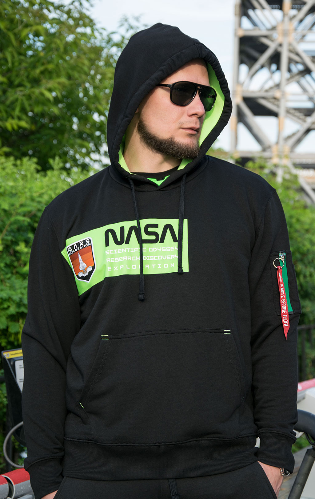 Толстовка ALPHA INDUSTRIES MARS NEON NASA HOODY black/neon green 