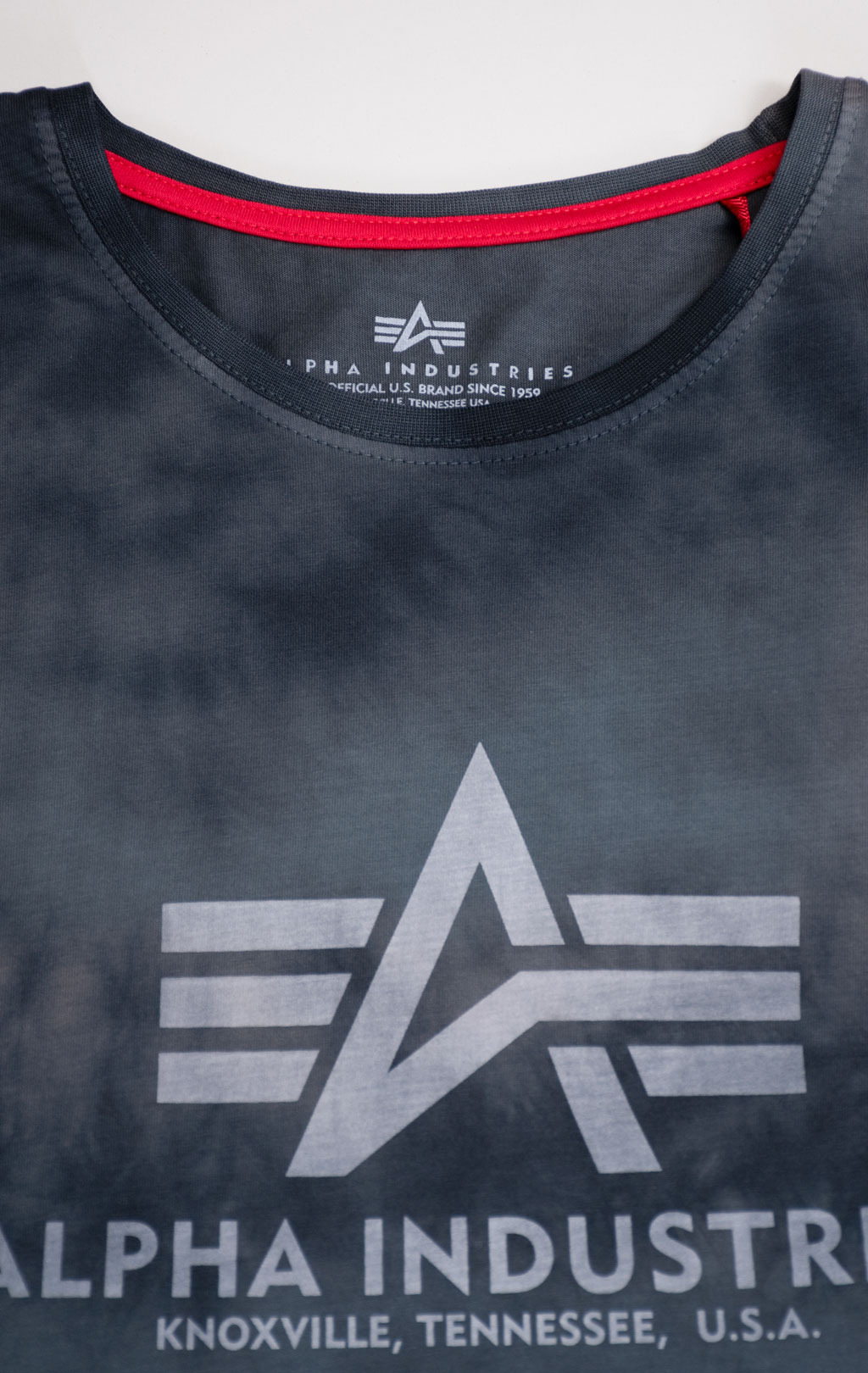 Футболка ALPHA INDUSTRIES BASIC T BATIK grey black 