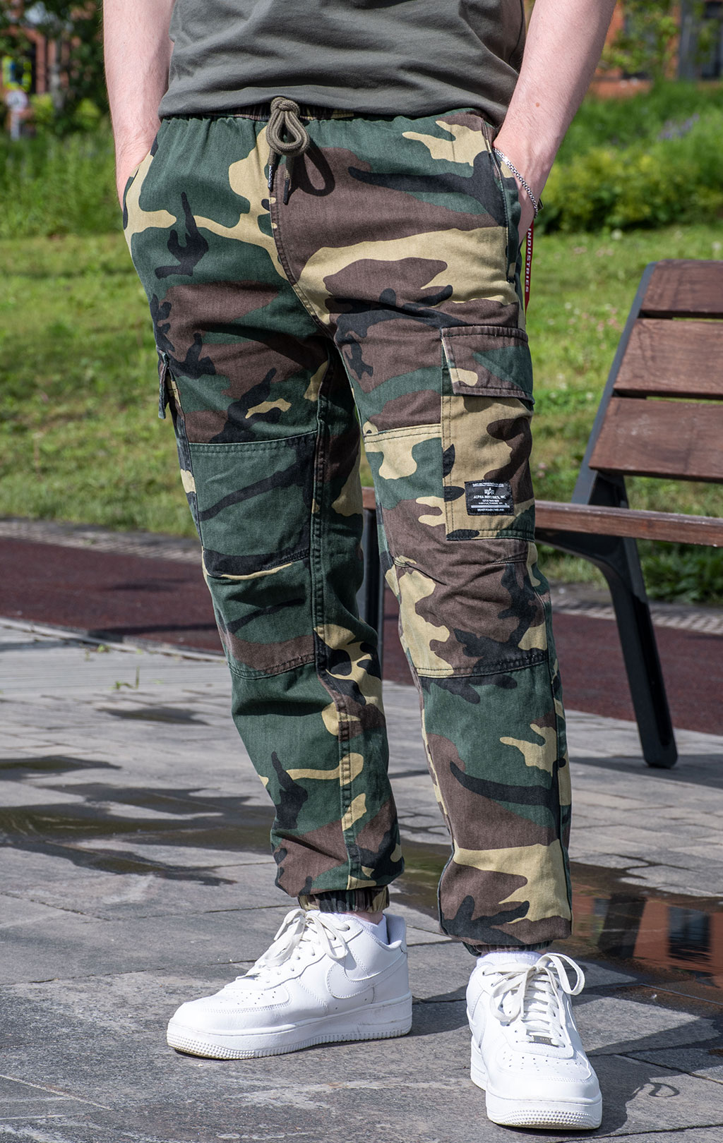 Брюки джоггеры ALPHA INDUSTRIES COTTON JOGGER FW 23/24 camo woodland 