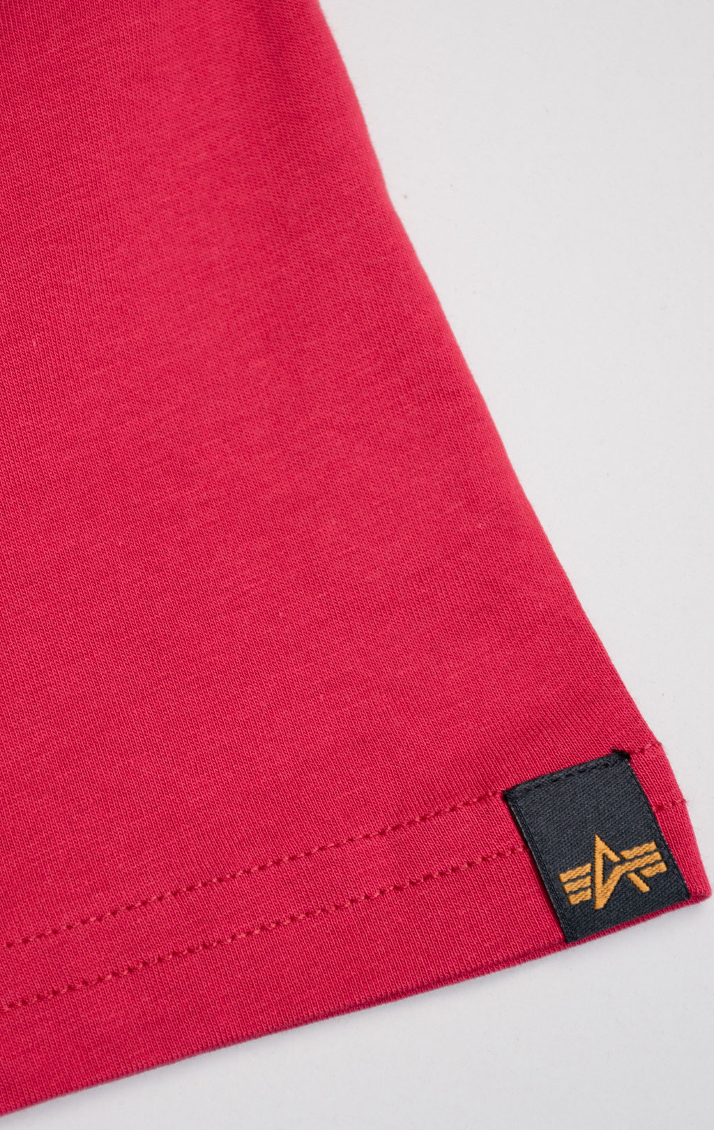 Футболка ALPHA INDUSTRIES BASIC T RBF red 