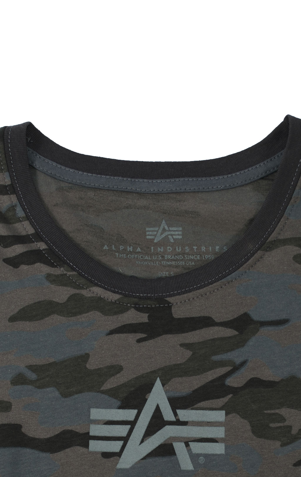 Женская футболка ALPHA INDUSTRIES BASIC T black camo 