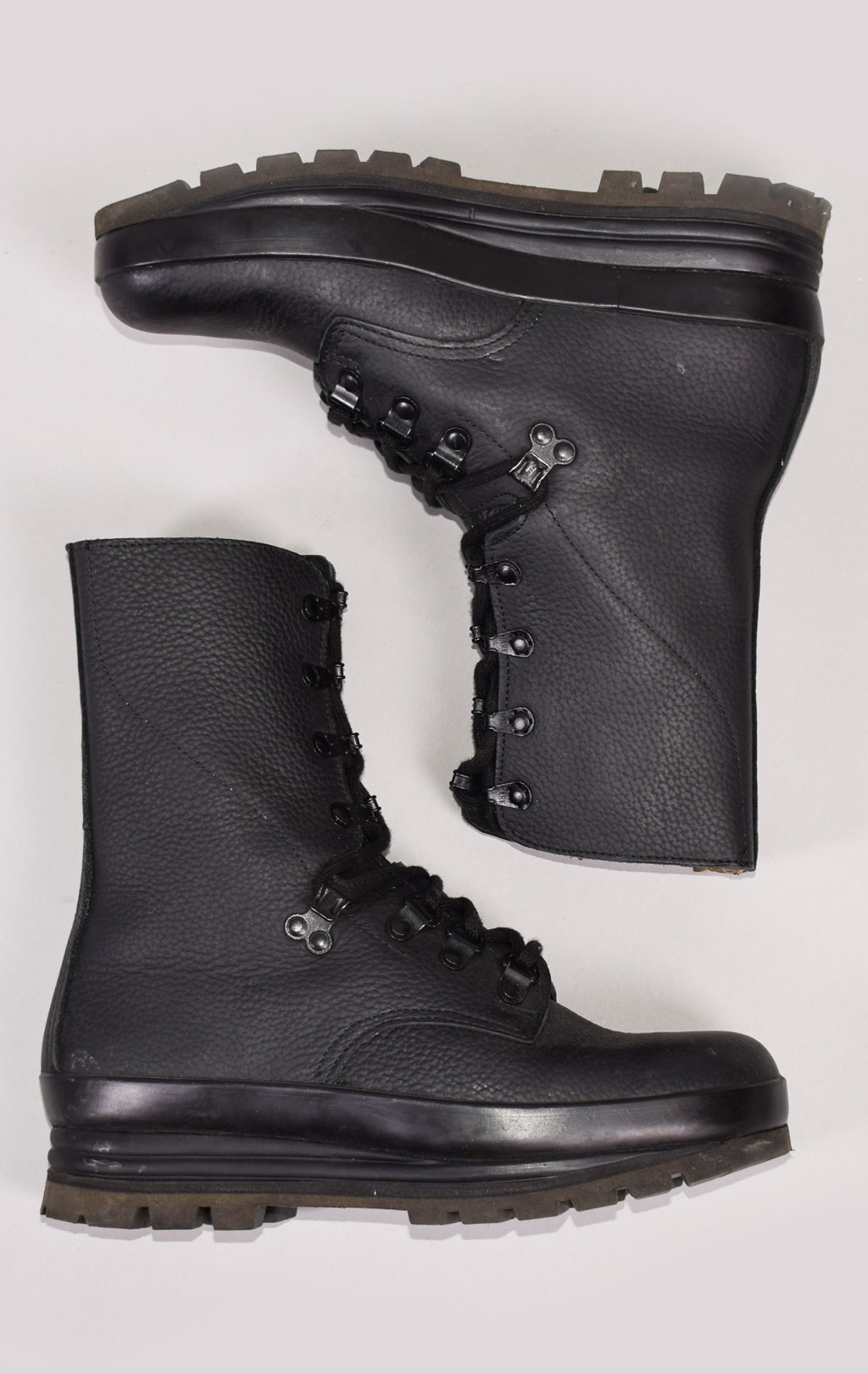 Женские ботинки-берцы Kampfstiefel black Швейцария