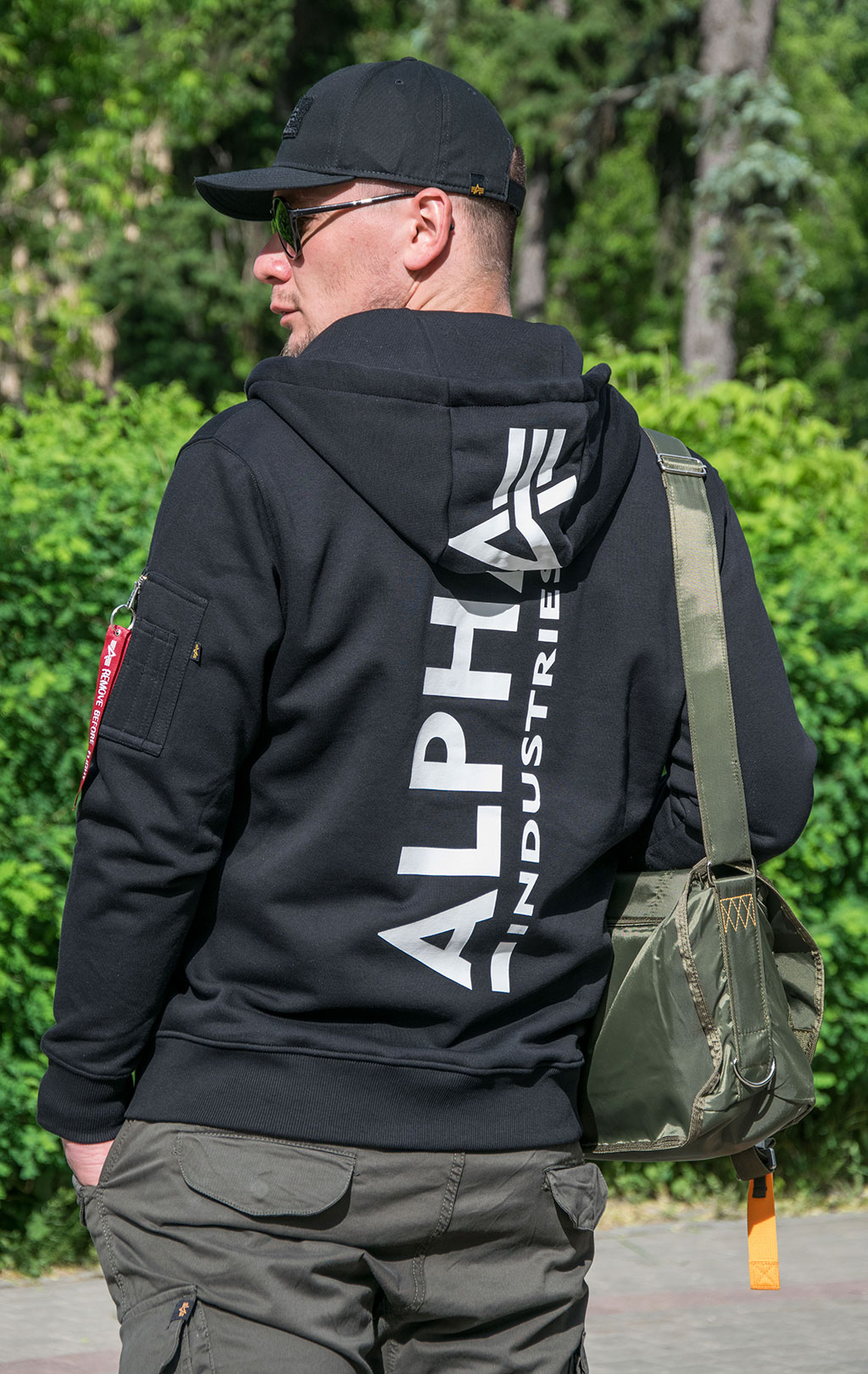 Толстовка ALPHA INDUSTRIES BACK PRINT ZIP HOODY black 