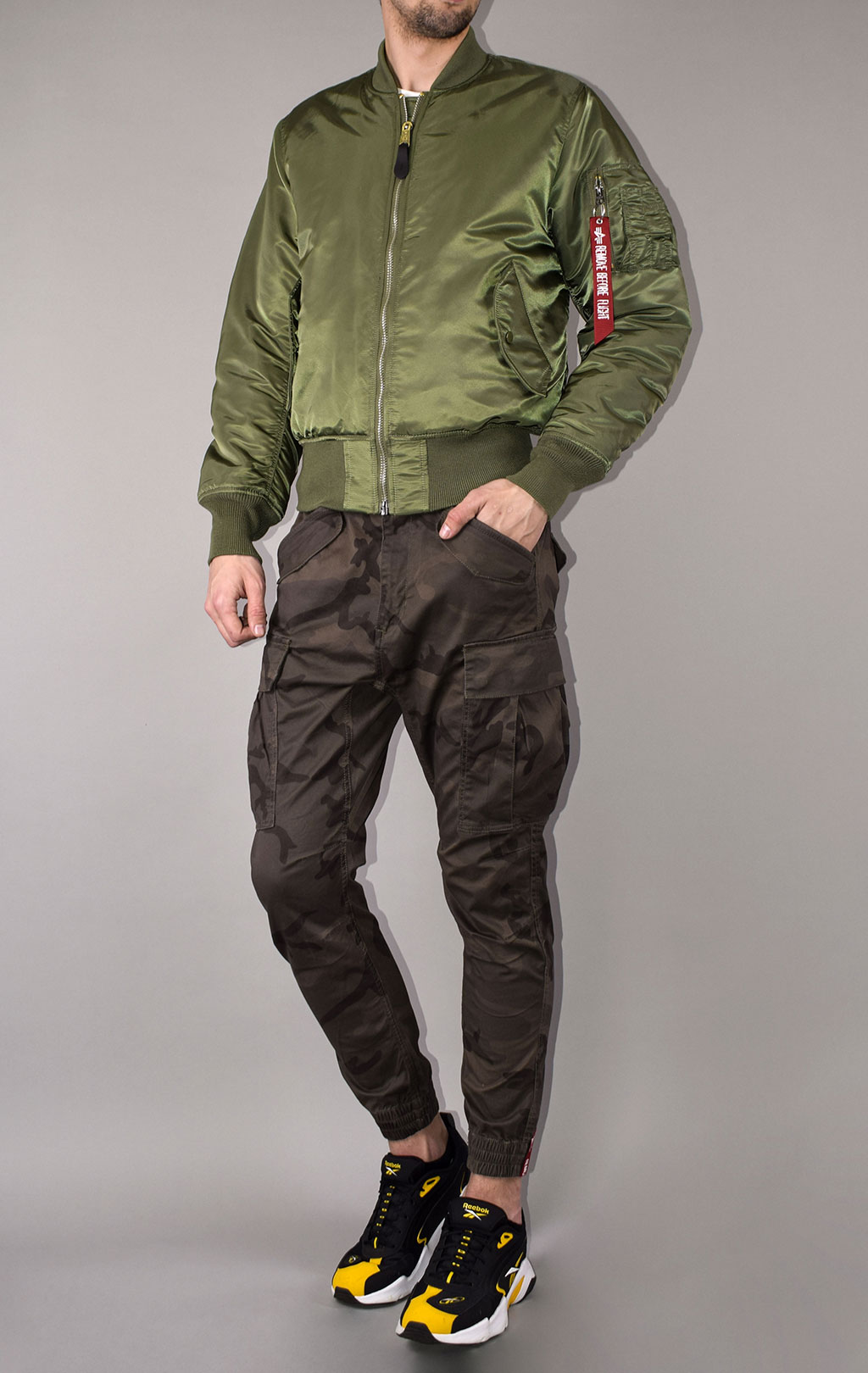 Бомбер ALPHA INDUSTRIES MA-1 sage green 