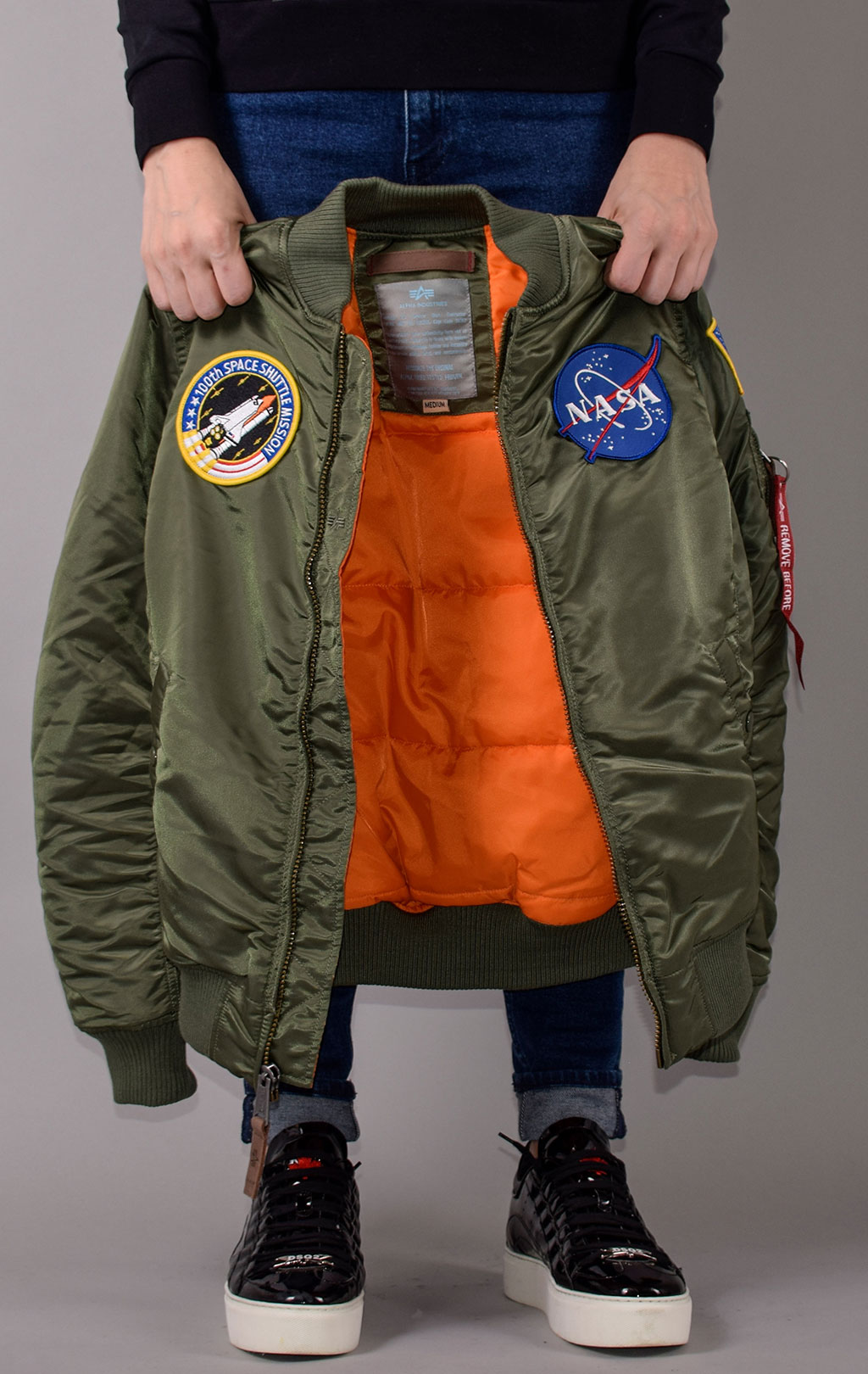 Женская куртка-бомбер лётная ALPHA INDUSTRIES VF NASA MA-1 sage green 