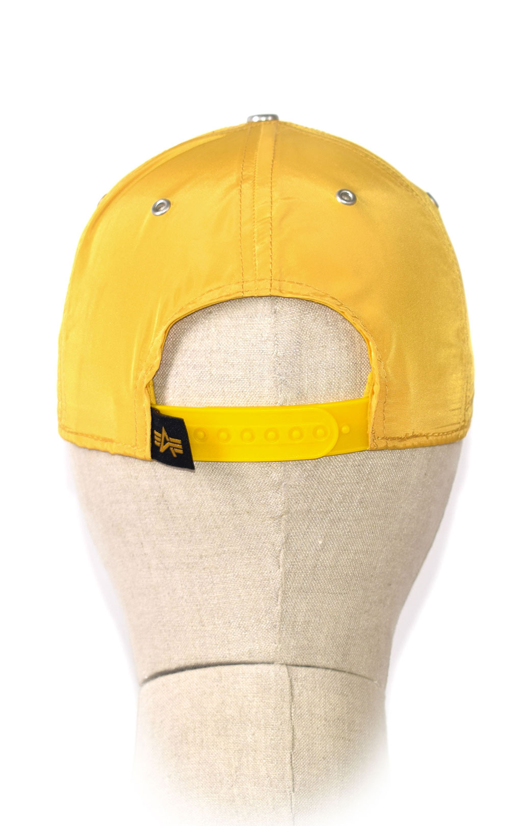 Бейсболка ALPHA INDUSTRIES SMALL LOGO FLIGHT CAP wheat 