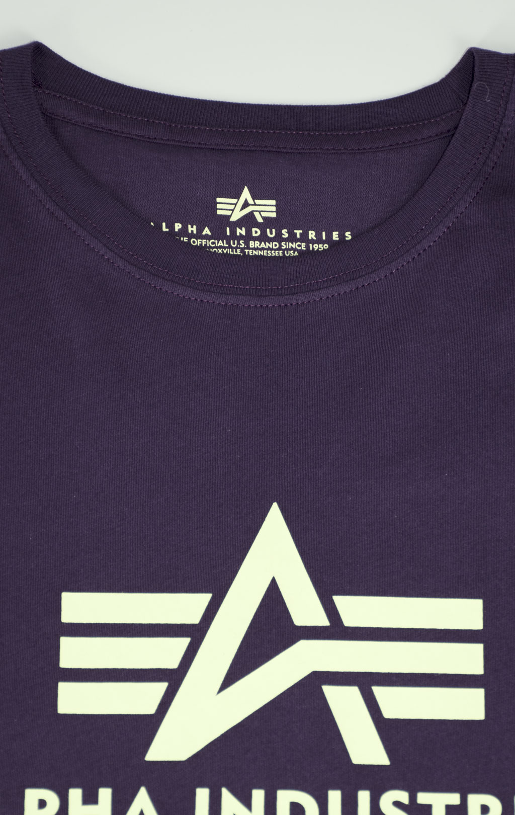 Футболка ALPHA INDUSTRIES BASIC T plum 