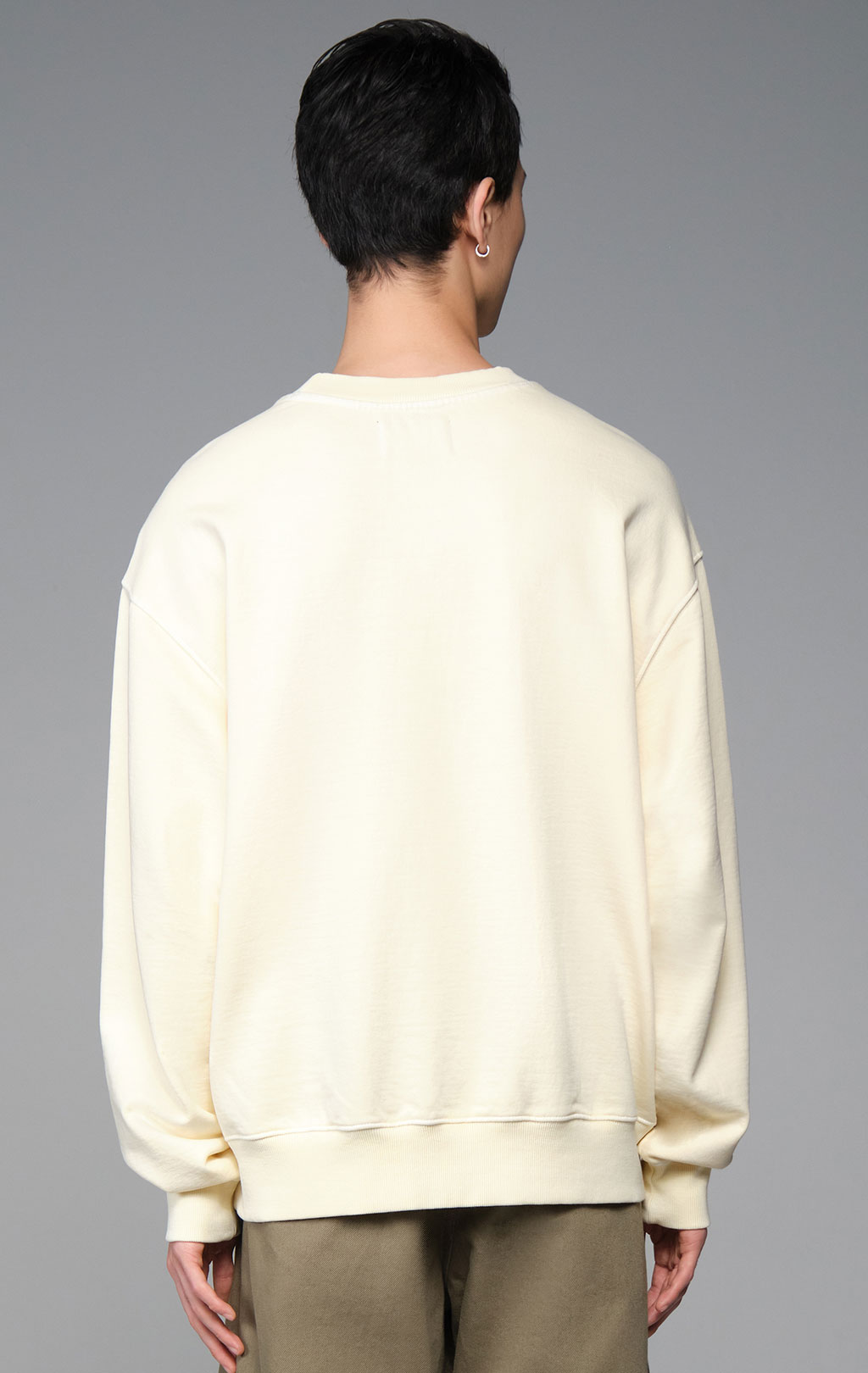 Свитшот ALPHA INDUSTRIES ESSENTIAL CREW RELAXED FIT SWEATHIRT (AIR AUX) FW 26/27 eggnog 