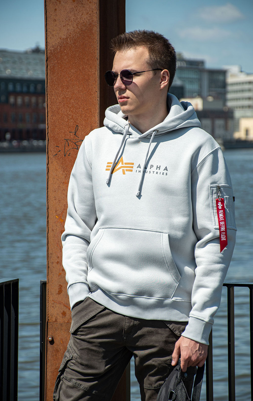 Толстовка ALPHA INDUSTRIES ALPHA LABEL HOODY pastel grey 