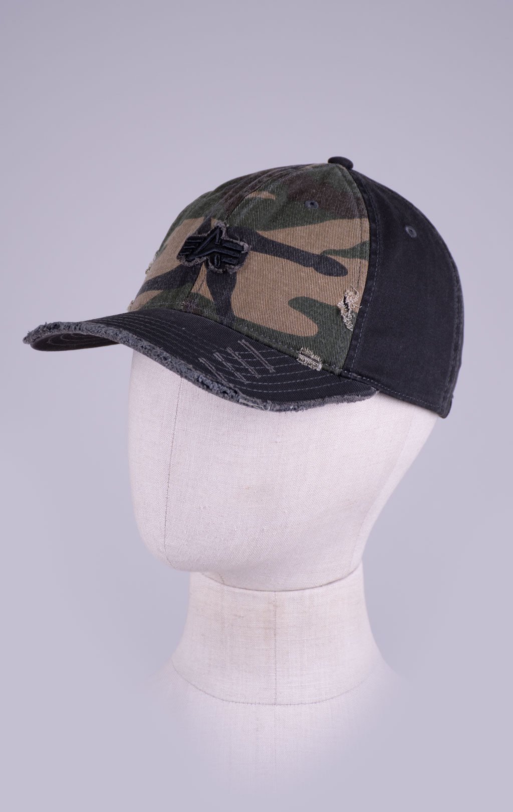 Бейсболка ALPHA INDUSTRIES DISTRESSED LOGO CAMO CAP woodland camo 65 