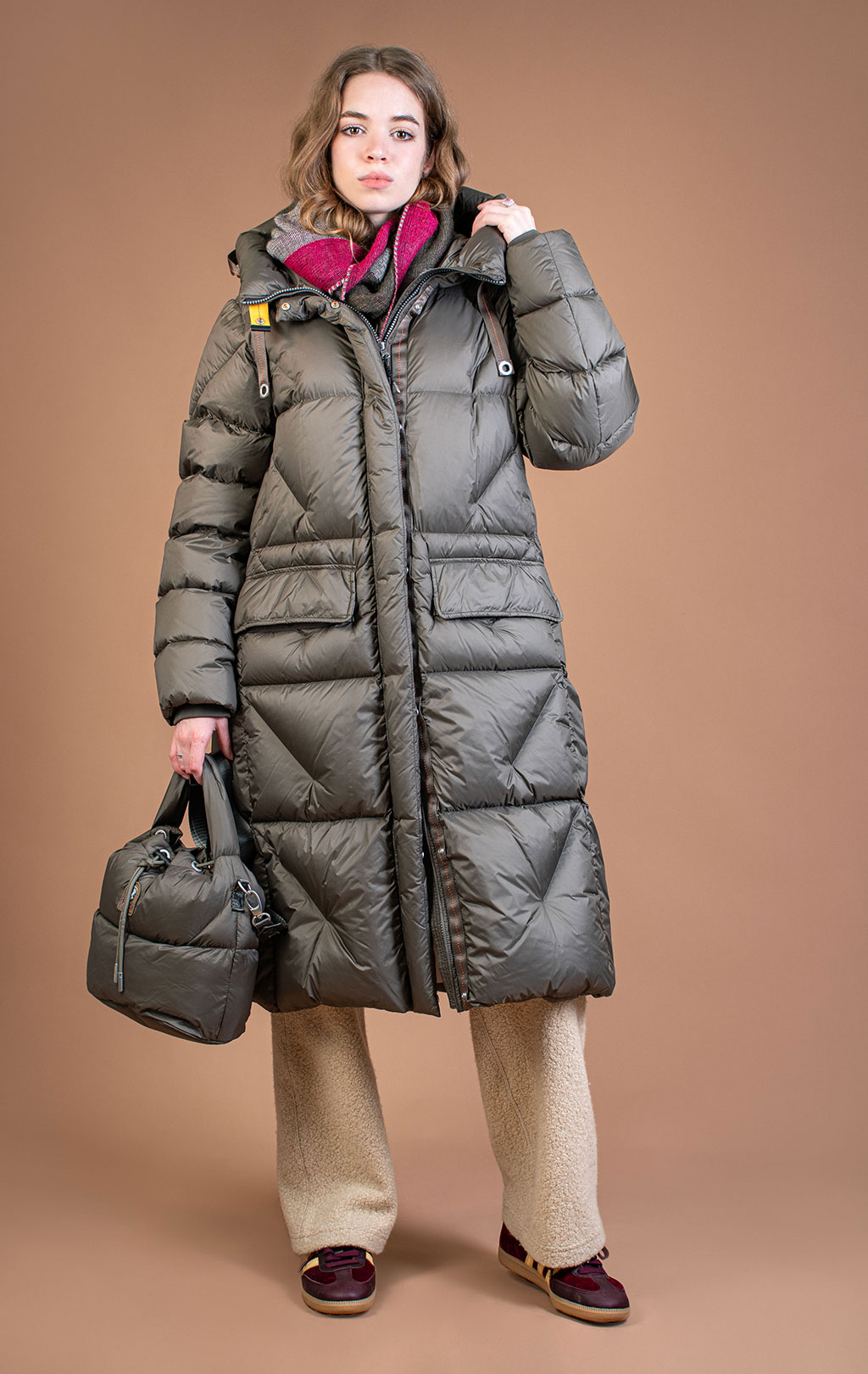 Женское пальто пуховое PARAJUMPERS LEONIE FW 25/26 olive grey 