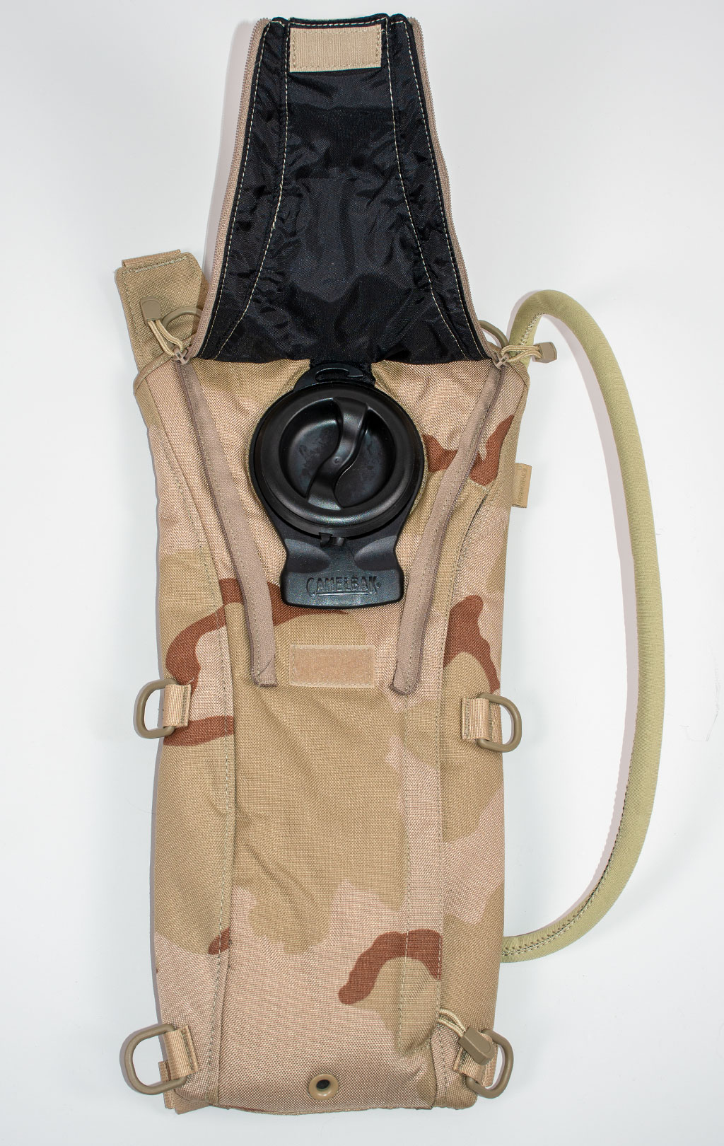 Питьевая система армейская CamelBak на молнии, горловина под клапаном, 3L desert-3 