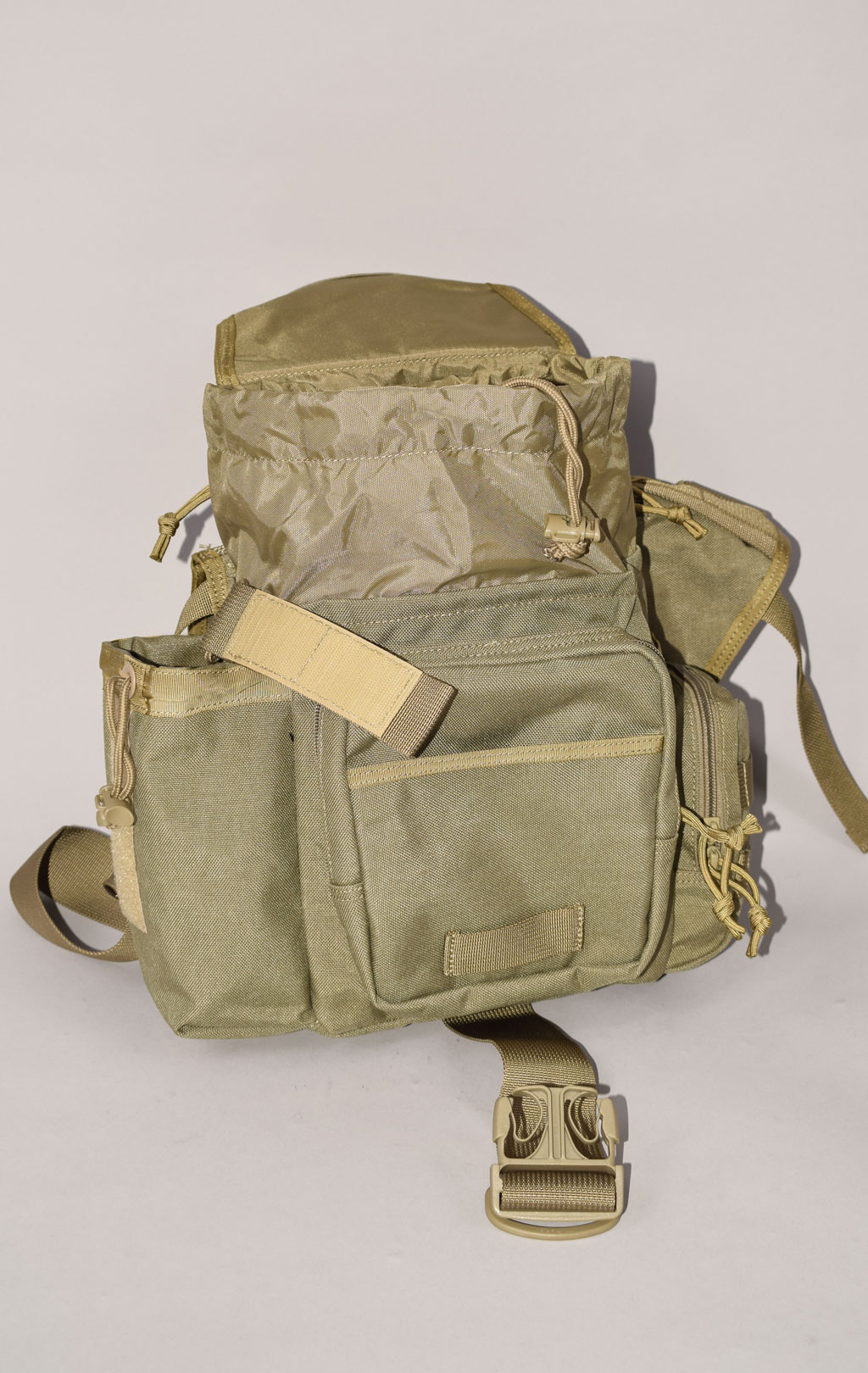 Сумка через плечо тактическая Maxpedition JUMBO VERSIPACK 26x10x22 khaki 