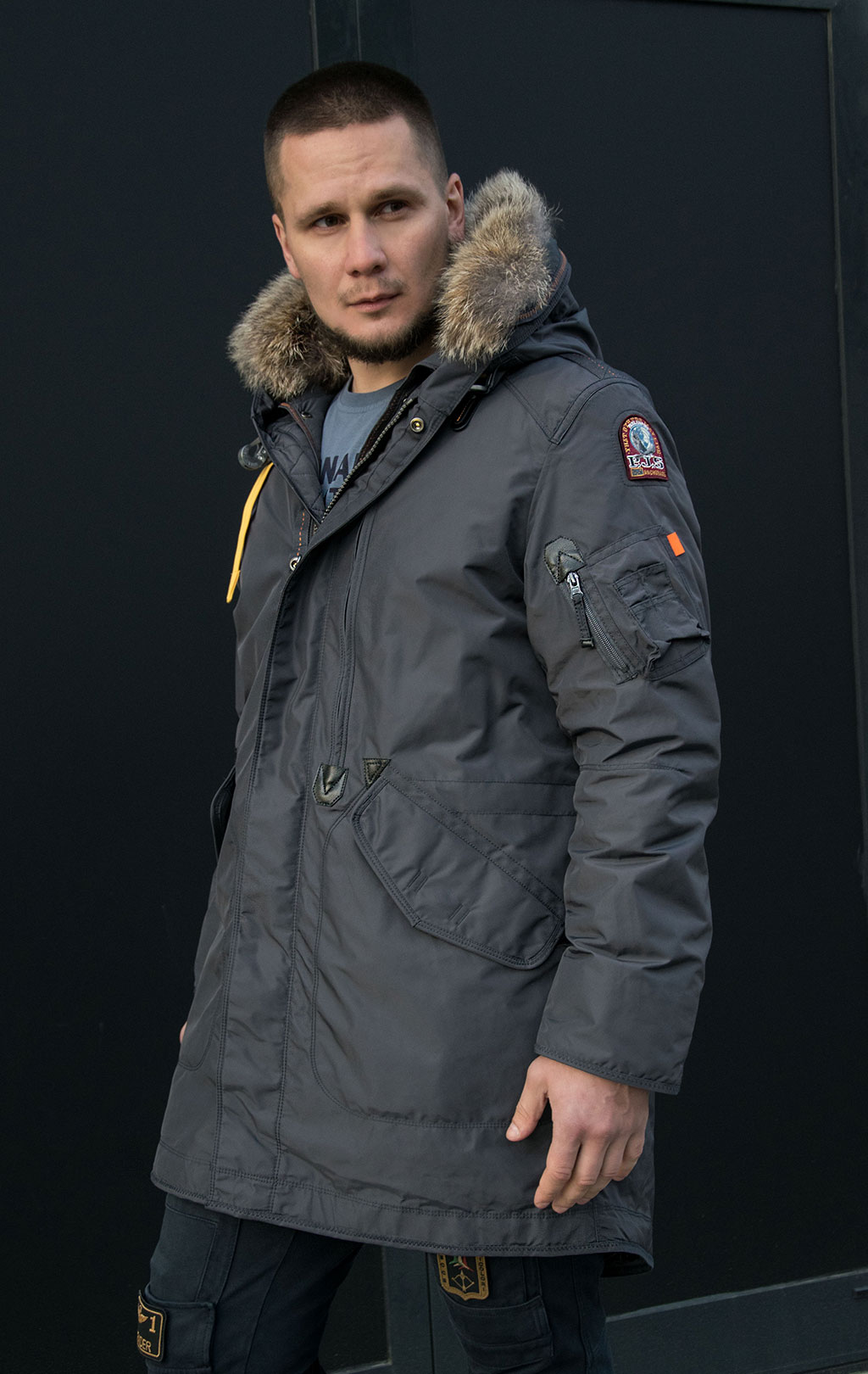 parajumper tank parka