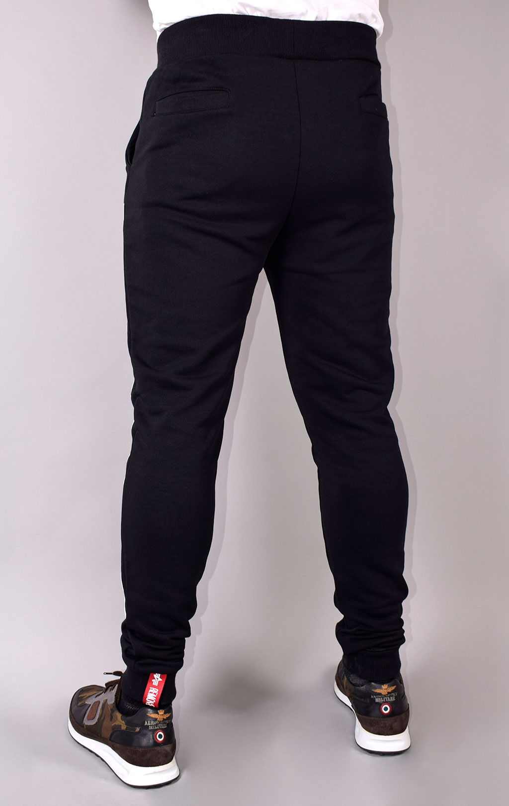 Брюки спортивные джоггеры ALPHA INDUSTRIES BIG LETTERS JOGGER black 