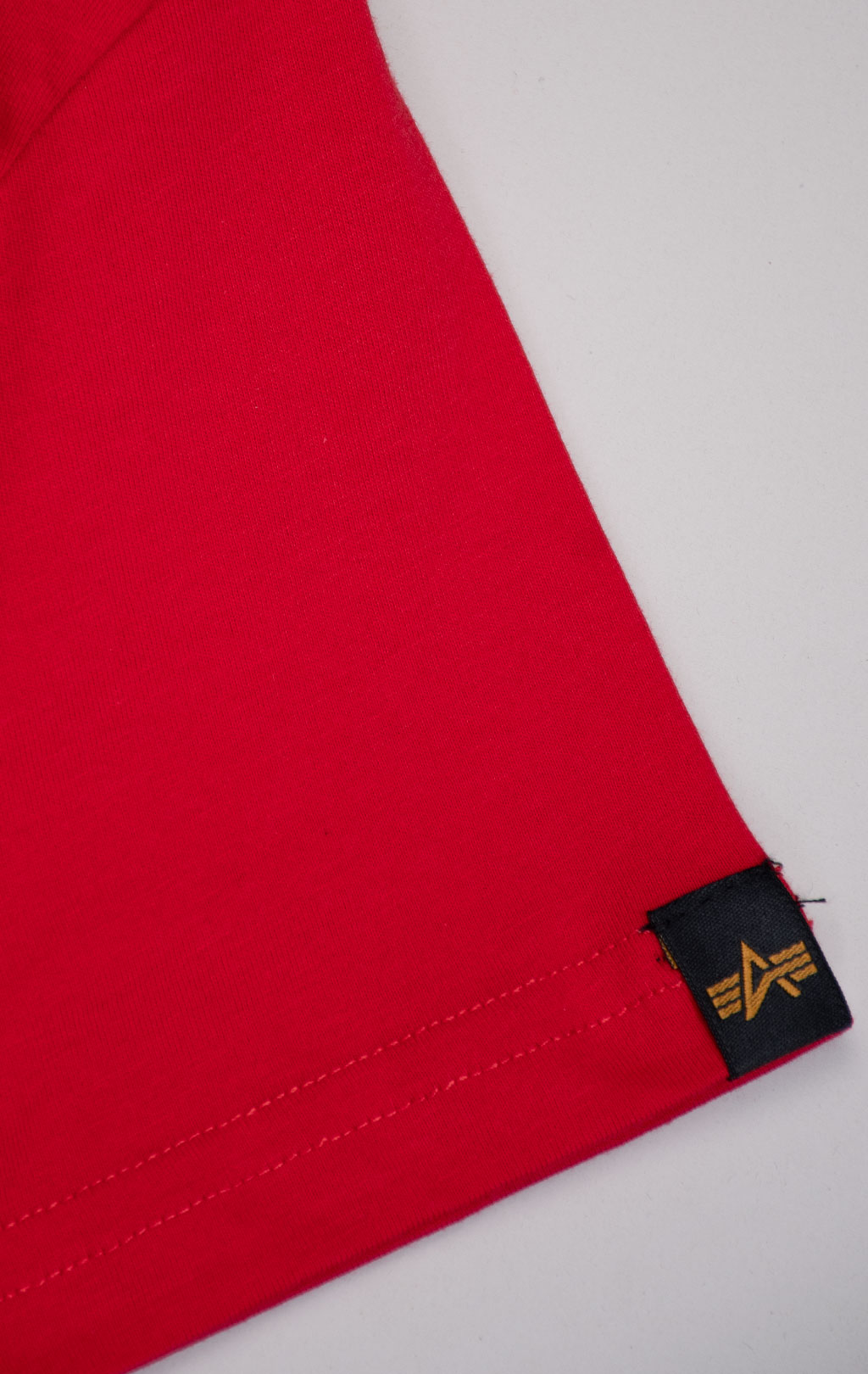 Женская футболка ALPHA INDUSTRIES NEW BASIC T speed red 