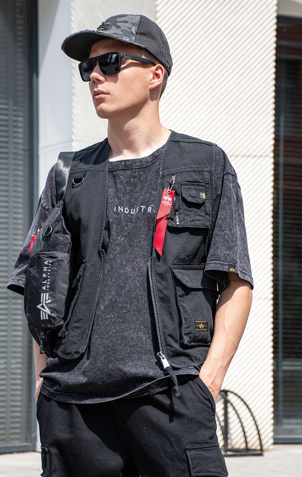 Жилет ALPHA INDUSTRIES MESH UTILITY VEST black 