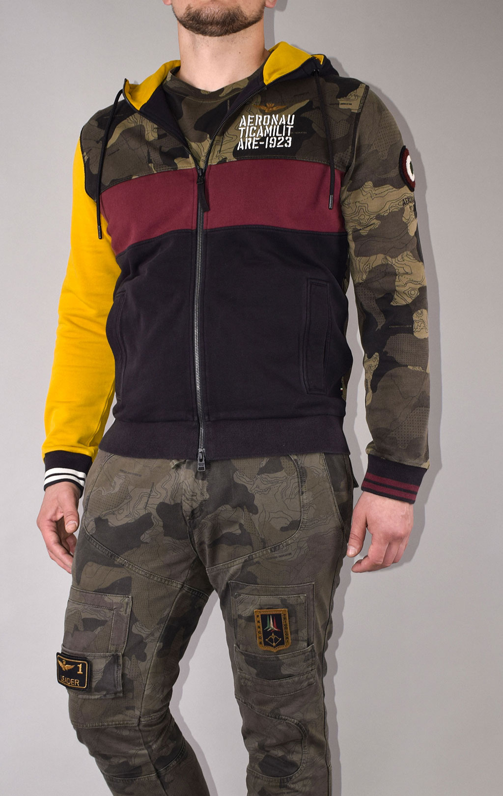 Толстовка с капюшоном AERONAUTICA MILITARE FW 20/21/IN black/camouflage quattro colori/giallo (FE 1535) 