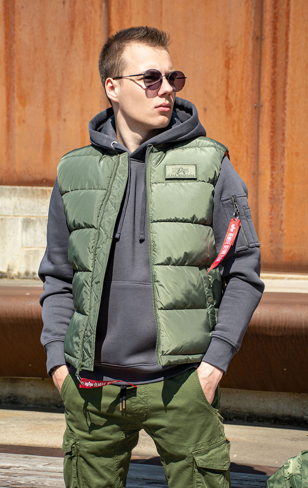 Жилет ALPHA INDUSTRIES PUFFER VEST LW sage green 