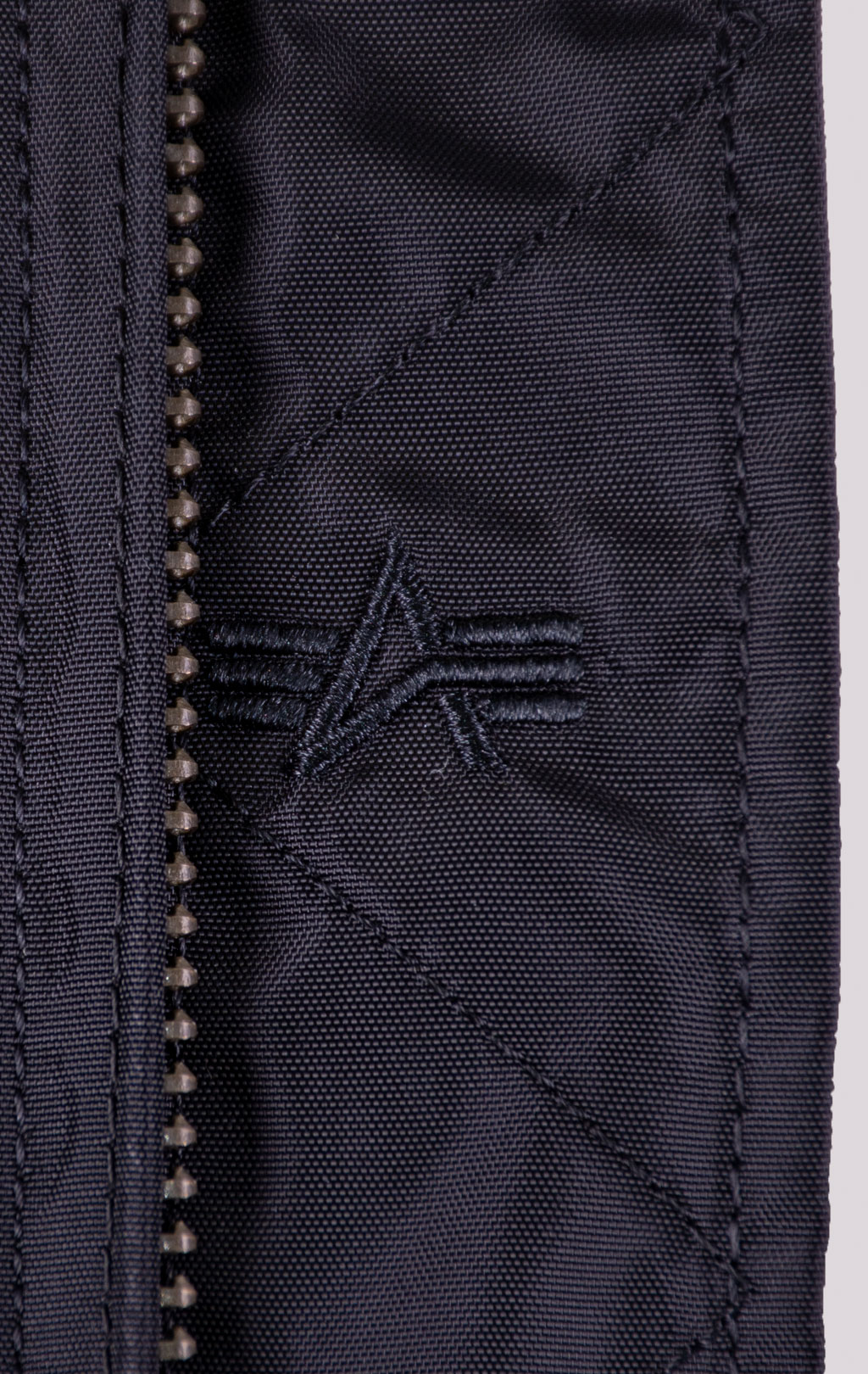 Ветровка-бомбер ALPHA INDUSTRIES MA-1 TT black 