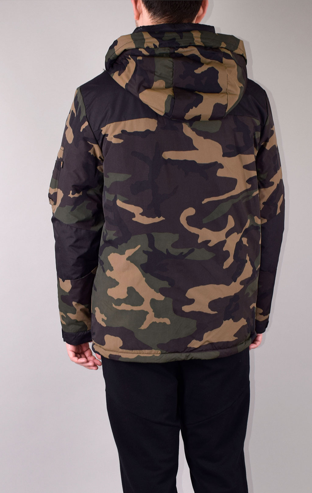 Куртка ALPHA INDUSTRIES AVALANCE PRIMALOFT dark camo woodland 