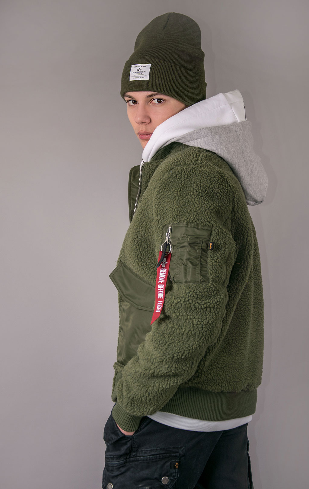 Куртка летная ALPHA INDUSTRIES ZIP HOODY TEDDY CWU sage green 