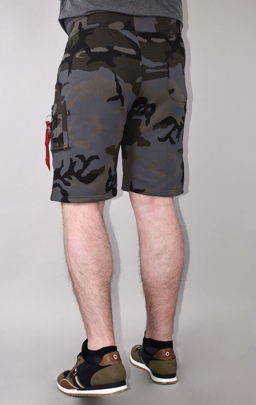 Шорты трикотажные ALPHA INDUSTRIES X-FIT CARGO SHORT black camo 