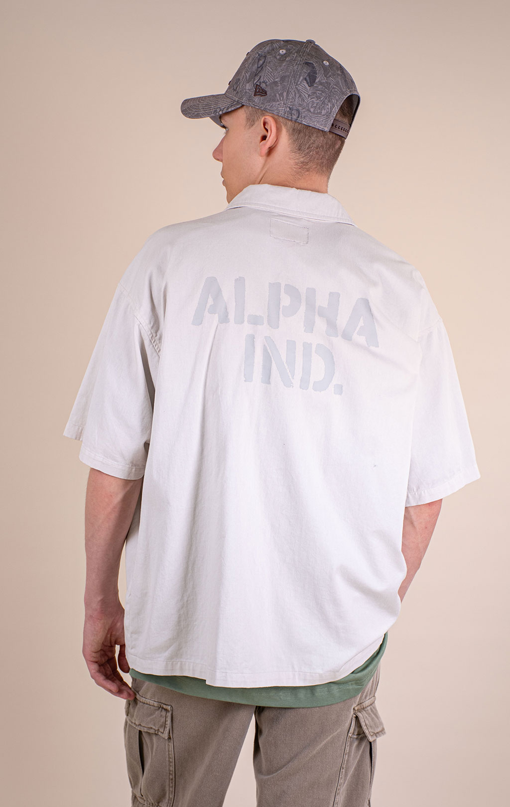 Рубашка ALPHA INDUSTRIES RELAXED ONE POCKET SHIRT SS 26 dune white 