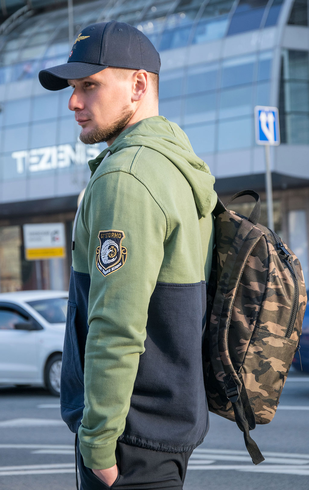 Толстовка с капюшоном AERONAUTICA MILITARE SS 23/TR verde militare (FE 1750) 