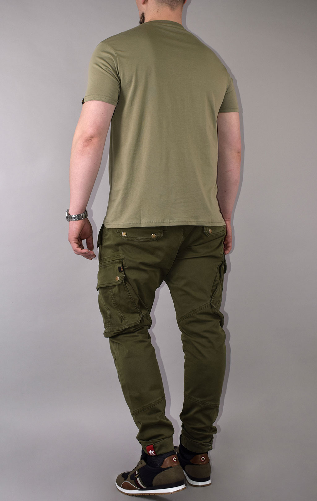 Футболка ALPHA INDUSTRIES BASIC T SMALL LOGO olive 