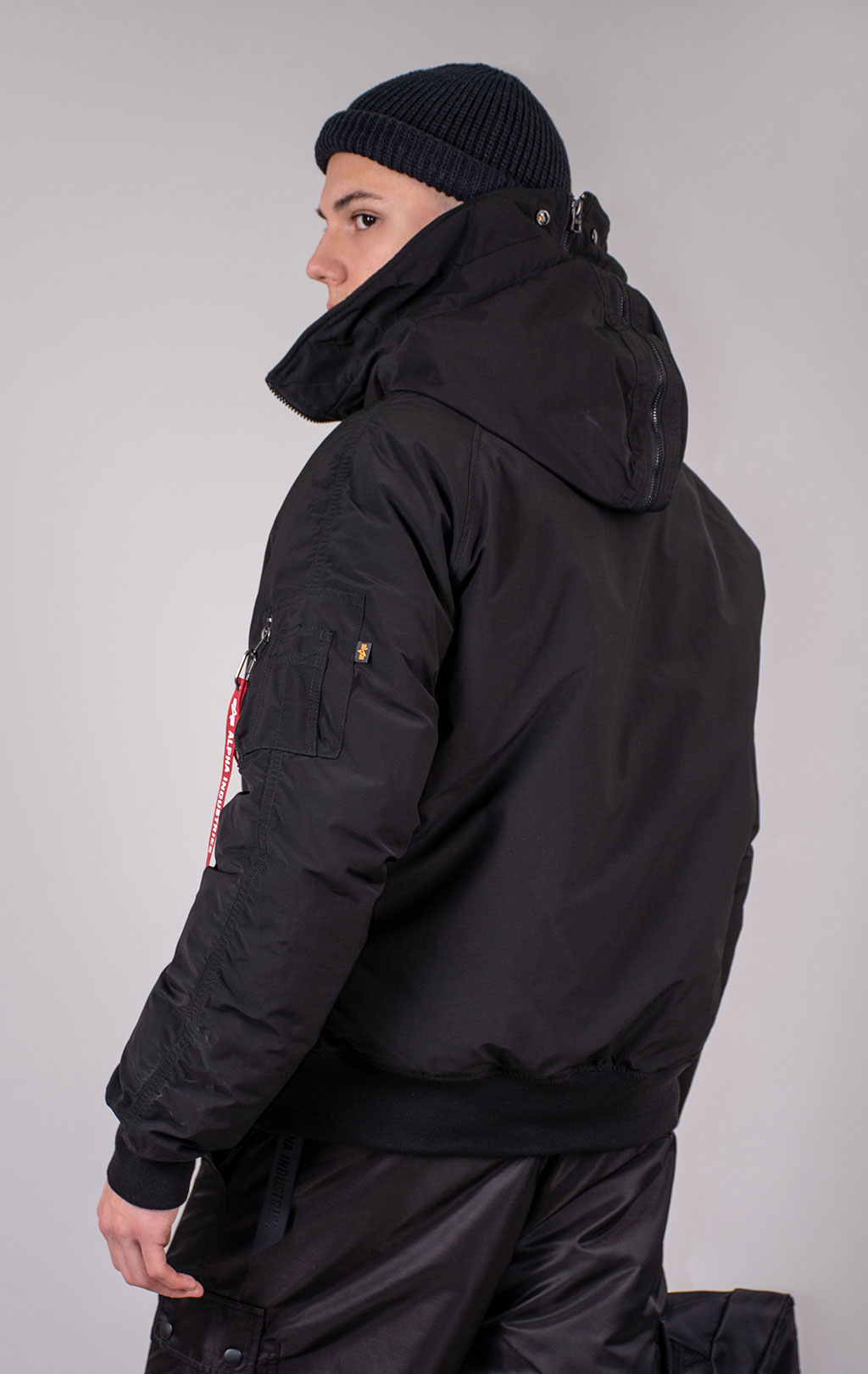 Аляска ALPHA INDUSTRIES ALTITUDE N-2B FW 24/25 black 