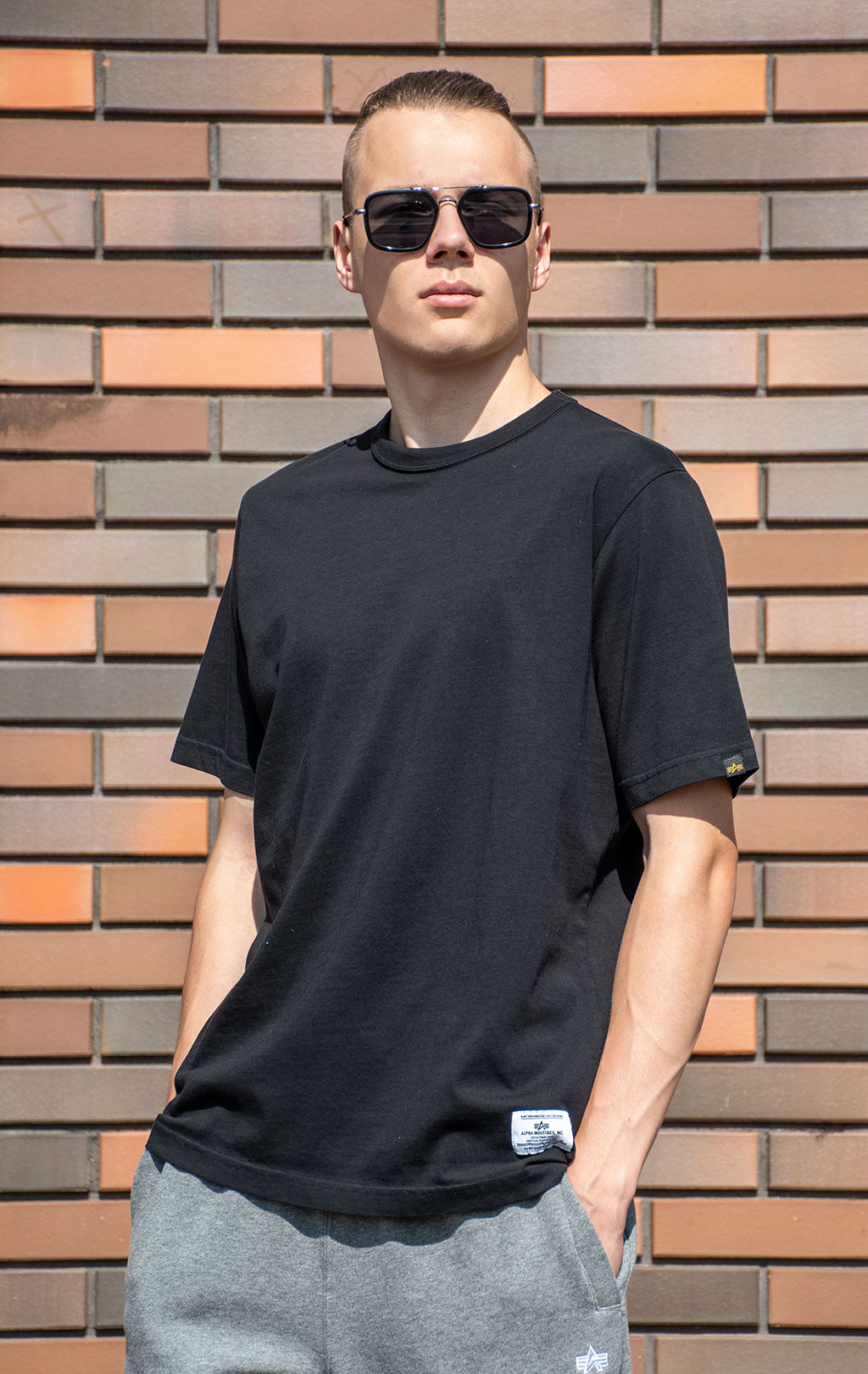Футболка ALPHA INDUSTRIES ESSENTIAL GEN II TEE плотная FW 24/25 black 