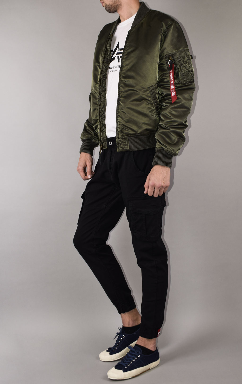 Бомбер ALPHA INDUSTRIES VF-59 BATTLEWASH MA-1 washed black olive 