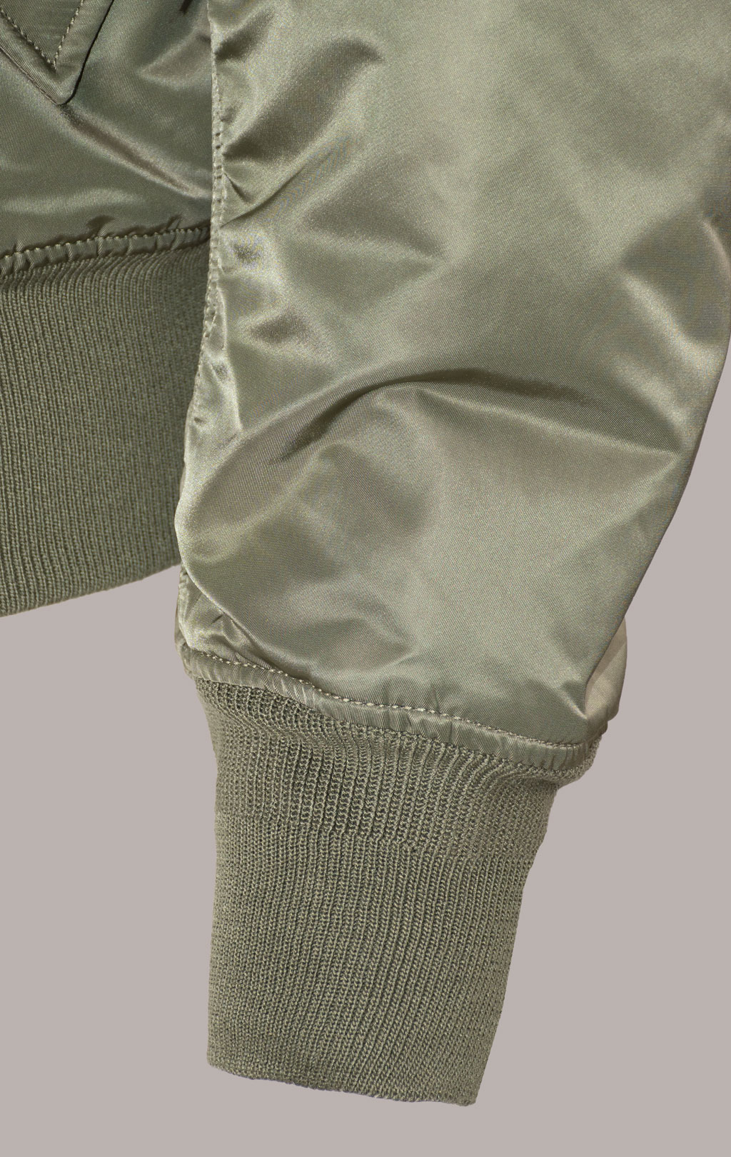 Бомбер ALPHA INDUSTRIES ORIGINAL FIT MA-1 SS 25 m sage 