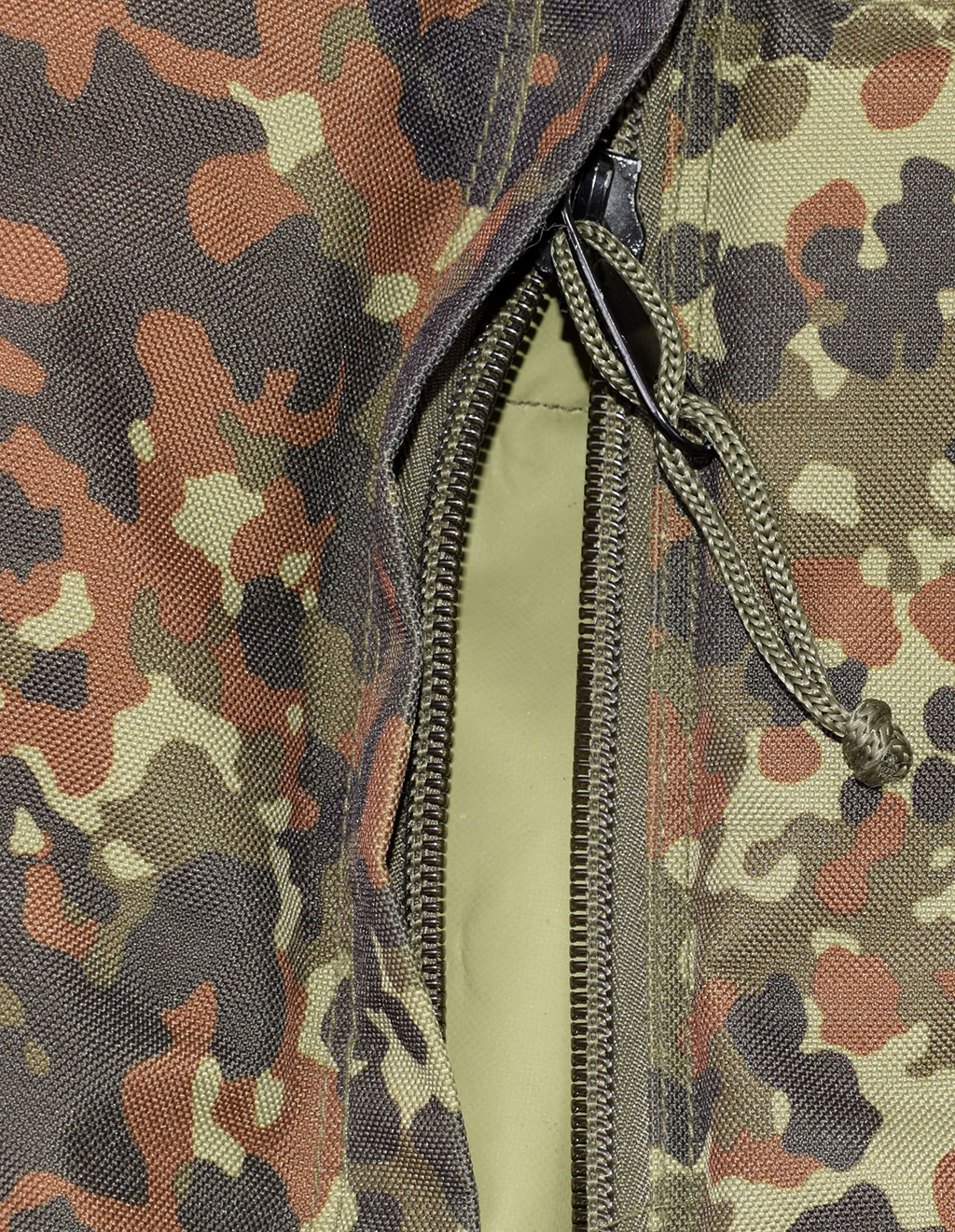 Сумка тактическая Mil-Tec flecktarn б/у 