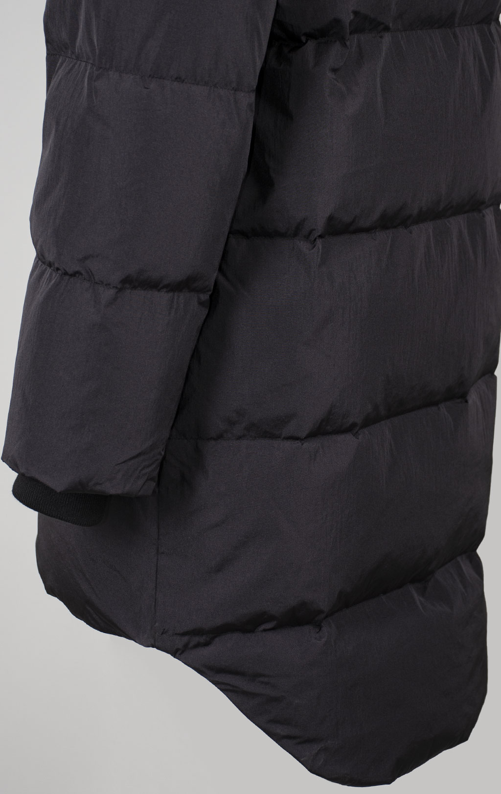 Женская куртка ALPHA INDUSTRIES SIERRA CONVERTIBLE JACKET FW 24/25 black 
