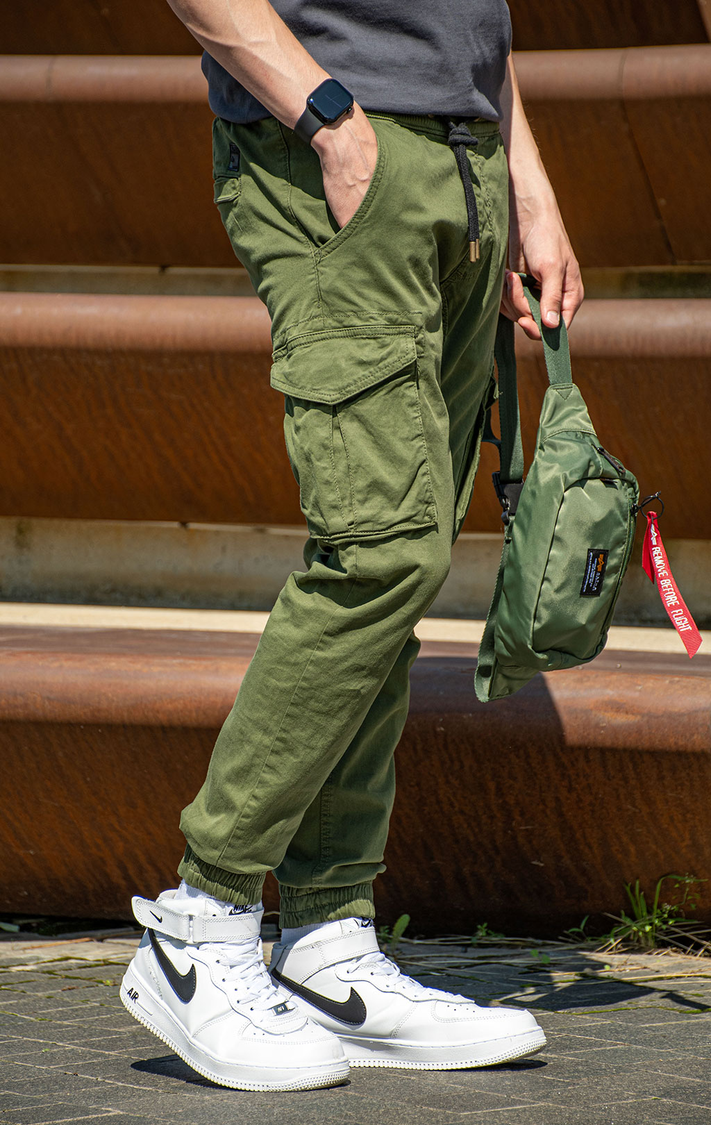 Брюки джоггеры ALPHA INDUSTRIES COTTON TWILL  JOGGER dark olive 