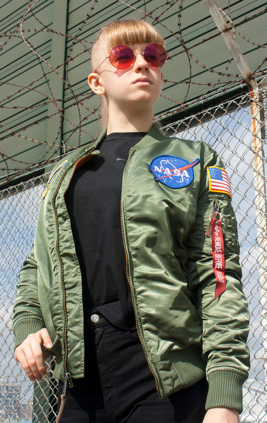 Женская куртка-бомбер лётная ALPHA INDUSTRIES VF NASA MA-1 sage green 