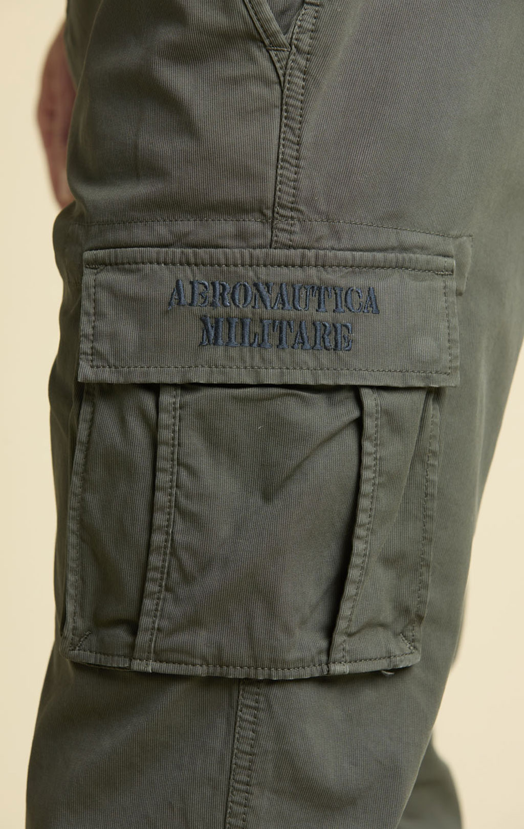 Брюки-карго AERONAUTICA MILITARE плотные FW 25/26/AL beluga grey (PA 1329) 