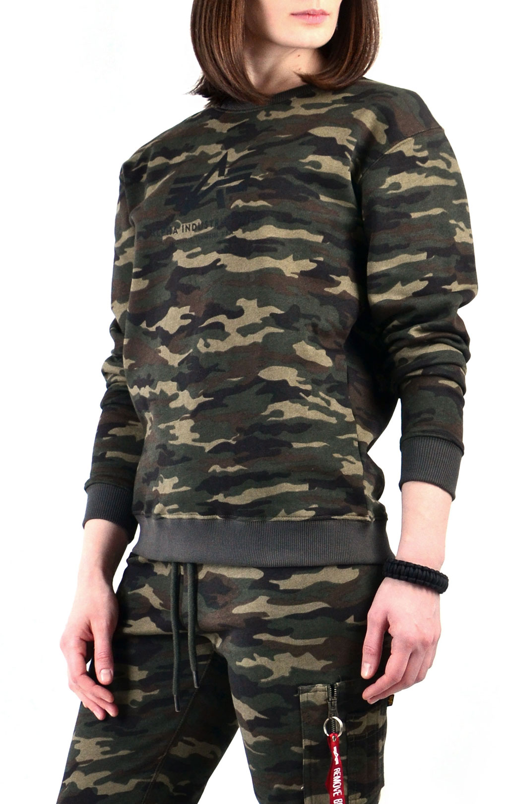 Женский свитшот ALPHA INDUSTRIES LOGO SWEATER camo woodland 65 