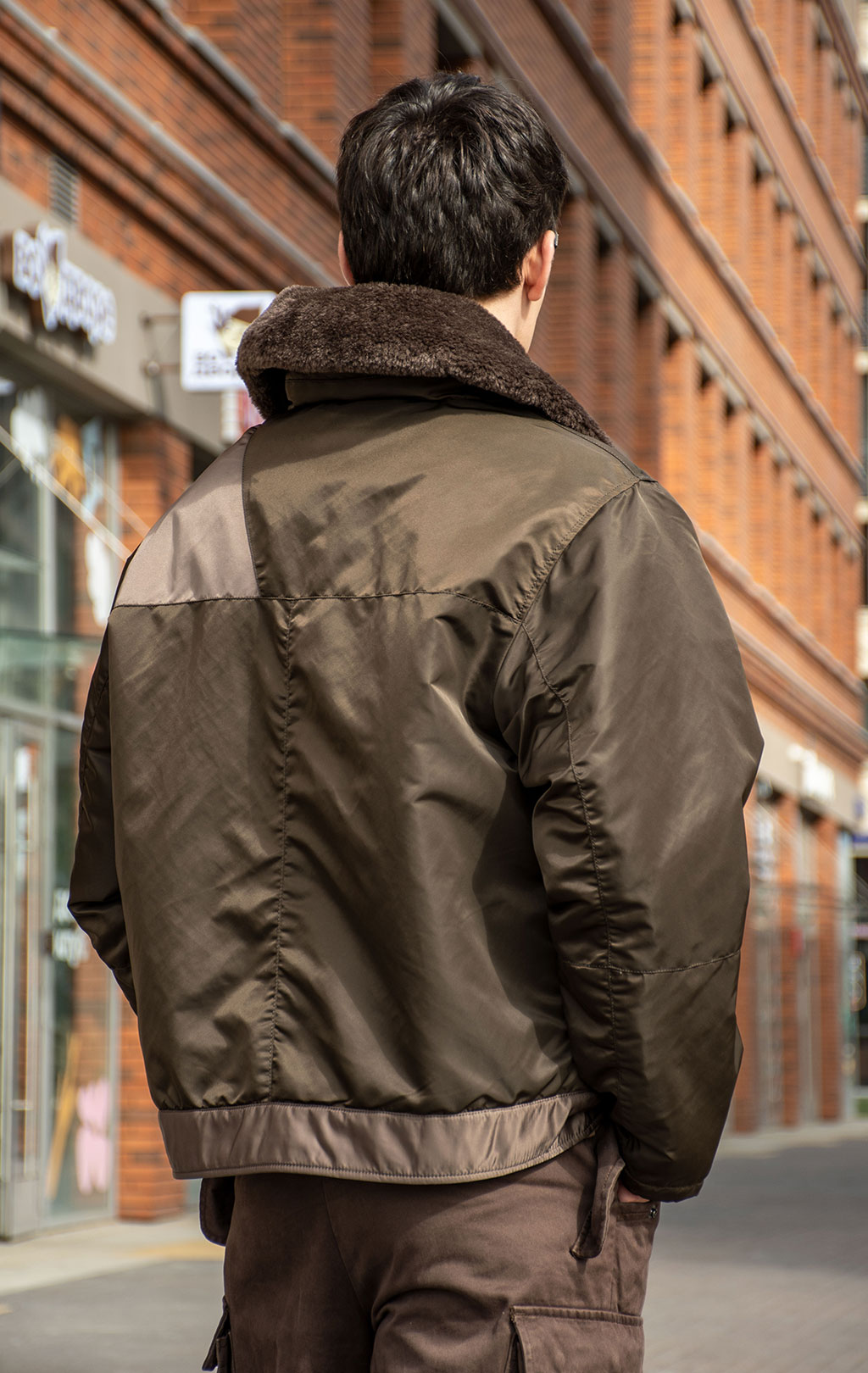 Бомбер ALPHA INDUSTRIES AVIATOR JACKET FW 25/26 espresso 