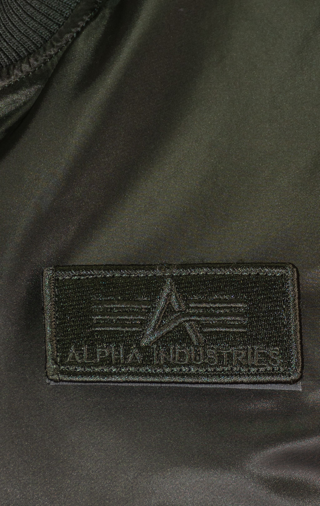 Куртка-бомбер лётная ALPHA INDUSTRIES D-Tec MA-1 black olive 